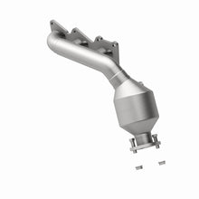Load image into Gallery viewer, MagnaFlow Exhaust Products 51072 OEM Grade Manifold Catalytic Converter for Select Kia Borrego