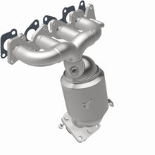 Load image into Gallery viewer, MagnaFlow Exhaust Products 5531157 California CARB Manifold Catalytic Converter for Select Chevrolet Spark