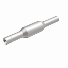 Load image into Gallery viewer, MagnaFlow Exhaust Products 23221 Standard Grade Direct-Fit Catalytic Converter for Select Jeep Cherokee, Jeep Grand Cherokee, Jeep Wrangler
