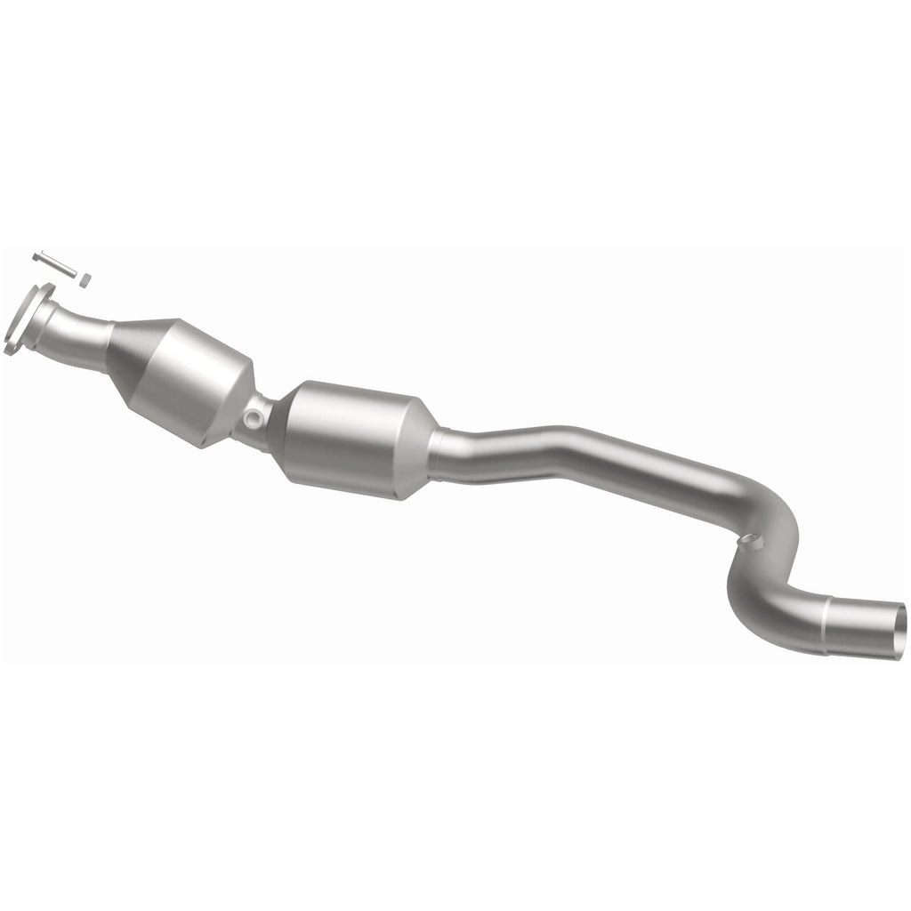 MagnaFlow Exhaust Products 21-536 OEM Grade Direct-Fit Catalytic Converter for Select Land Rover Range Rover, Land Rover Range Rover Sport