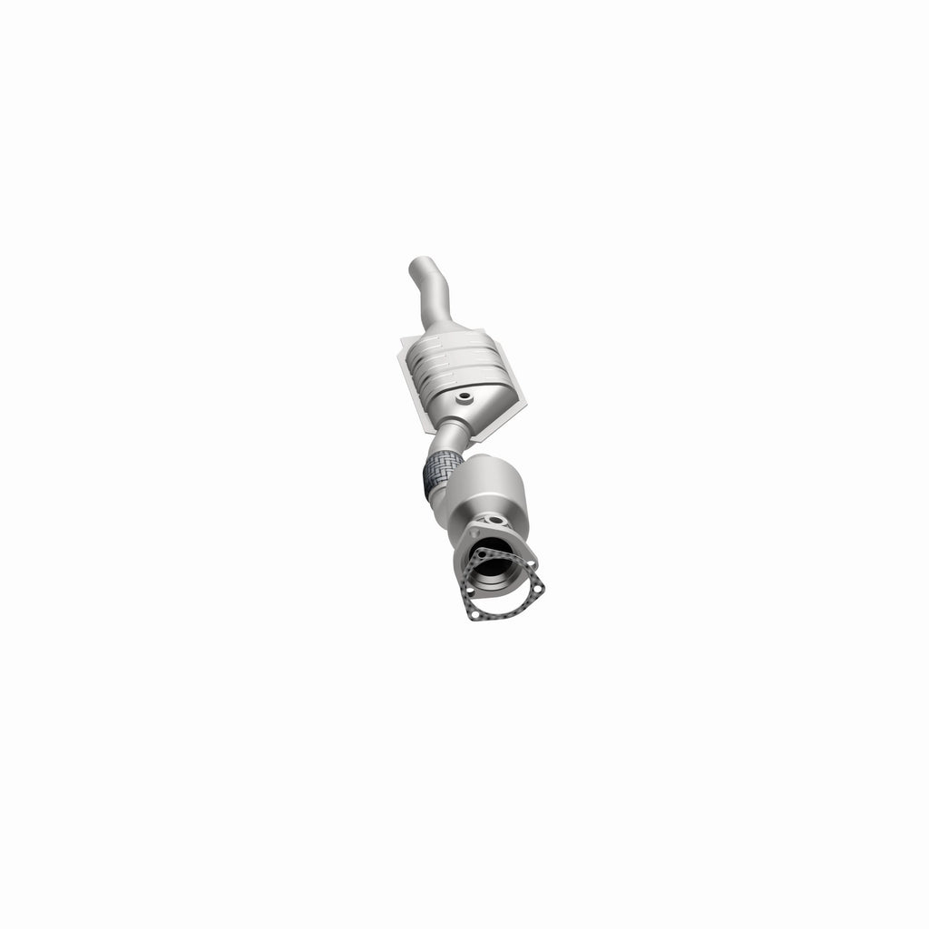 MagnaFlow Exhaust Products 51589 OEM Grade Direct-Fit Catalytic Converter for Select Audi A6, Audi A6 Quattro, Volkswagen Passat