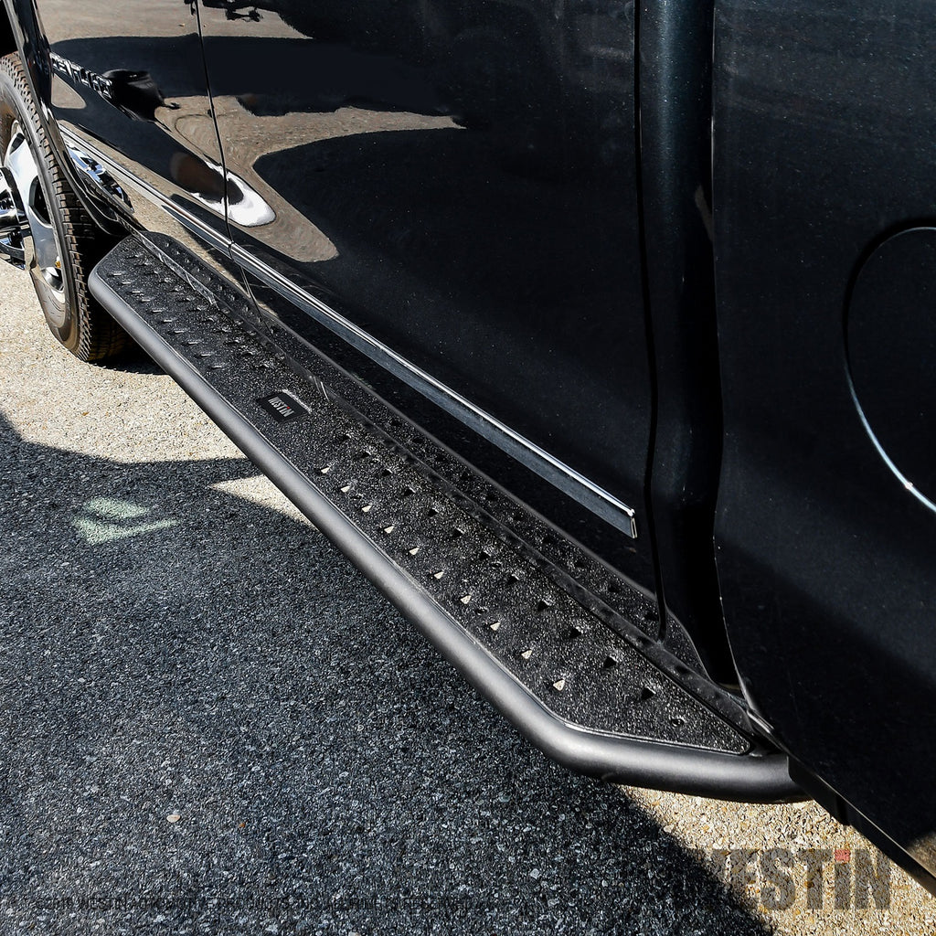 14-18-ChevroletGmc-SilveradoSierra-1500-Crewcab-15-19-25003500Crewcab-Outlaw-Nerf-Step-Bar