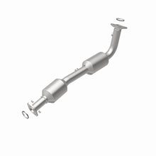Load image into Gallery viewer, MagnaFlow Exhaust Products 5481626 California CARB Direct-Fit Catalytic Converter for Select Toyota Tundra