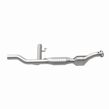 Load image into Gallery viewer, MagnaFlow Exhaust Products 23345 HM Grade Direct-Fit Catalytic Converter for Select Ford Expedition, Ford F-150, Ford F-250
