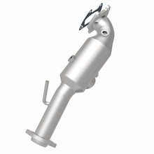 Load image into Gallery viewer, MagnaFlow Exhaust Products 21-030 OEM Grade Direct-Fit Catalytic Converter for Select Jeep Gladiator, Jeep Wrangler, Jeep Wrangler JK