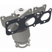 Load image into Gallery viewer, MagnaFlow Exhaust Products 51685 OEM Grade Manifold Catalytic Converter for Select Hyundai Azera, Hyundai Entourage, Hyundai Sonata, Kia Sedona