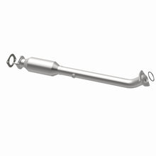 Load image into Gallery viewer, MagnaFlow Exhaust Products 5592602 California CARB Direct-Fit Catalytic Converter for Select Nissan Frontier, Suzuki Equator