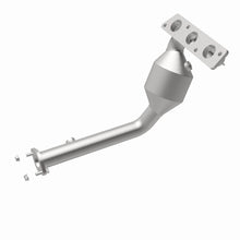 Load image into Gallery viewer, MagnaFlow Exhaust Products 51883 OEM Grade Manifold Catalytic Converter for Select Land Rover Freelander