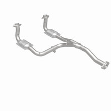 Load image into Gallery viewer, MagnaFlow Exhaust Products 23957 HM Grade Direct-Fit Catalytic Converter for Select Jeep Liberty