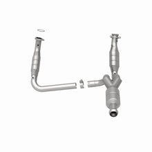 Load image into Gallery viewer, MagnaFlow Exhaust Products 5481578 California CARB Direct-Fit Catalytic Converter for Select Chevrolet Avalanche, Chevrolet Silverado 1500, Chevrolet Suburban 1500, Chevrolet Tahoe, GMC Sierra 1500, GMC Yukon, GMC Yukon XL