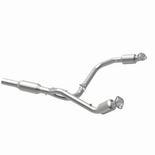Load image into Gallery viewer, MagnaFlow Exhaust Products 4583497 California CARB Direct-Fit Catalytic Converter for Select Dodge Ram 1500, Dodge Ram 2500, Dodge Ram