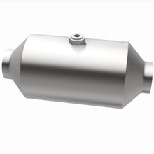 Load image into Gallery viewer, MagnaFlow Exhaust Products 6561355 California CARB Universal Catalytic Converter for Select Ford Mustang, Hyundai Kona N, Jaguar XE, Jeep Compass, Jeep Patriot, Mercedes-Benz SL450, Mercedes-Benz SL550, Mercedes-Benz SL63 AMG, Mercedes-Benz SL65 AMG,