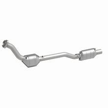 Load image into Gallery viewer, MagnaFlow Exhaust Products 447120 California CARB Direct-Fit Catalytic Converter for Select Ford Explorer, Mercury Mountaineer