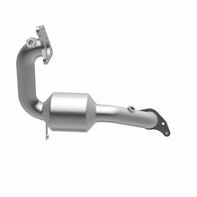 Load image into Gallery viewer, MagnaFlow Exhaust Products 551439 California CARB Direct-Fit Catalytic Converter for Select Nissan Juke