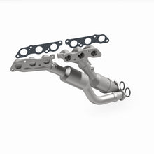 Load image into Gallery viewer, MagnaFlow Exhaust Products 49283 OEM Grade Manifold Catalytic Converter for Select Lexus GS300, Lexus IS300, Lexus SC300, Toyota Supra