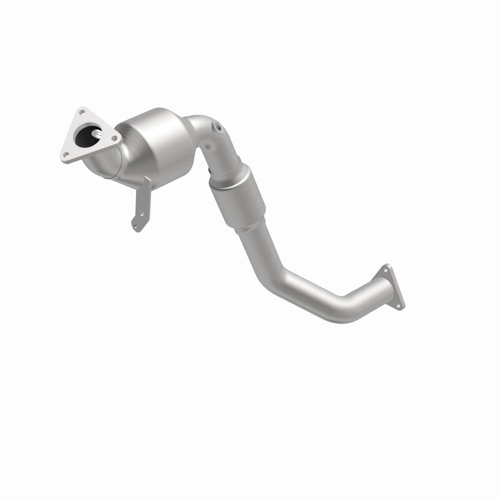 MagnaFlow Exhaust Products 51947 OEM Grade Direct-Fit Catalytic Converter for Select Audi Q7, Volkswagen Touareg