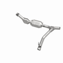Load image into Gallery viewer, MagnaFlow Exhaust Products 51544 OEM Grade Direct-Fit Catalytic Converter for Select Ford F-150, Lincoln Navigator