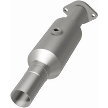Load image into Gallery viewer, MagnaFlow Exhaust Products 5561288 California CARB Direct-Fit Catalytic Converter for Select Ford Fusion, Mercury Milan
