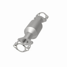 Load image into Gallery viewer, MagnaFlow Exhaust Products 5491924 California CARB Direct-Fit Catalytic Converter for Select Kia Sorento