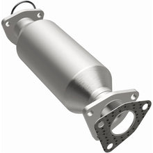Load image into Gallery viewer, MagnaFlow Exhaust Products 22621 Standard Grade Direct-Fit Catalytic Converter for Select Honda Accord