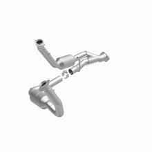 Load image into Gallery viewer, MagnaFlow Exhaust Products 24490 HM Grade Direct-Fit Catalytic Converter for Select Jeep Commander, Jeep Grand Cherokee