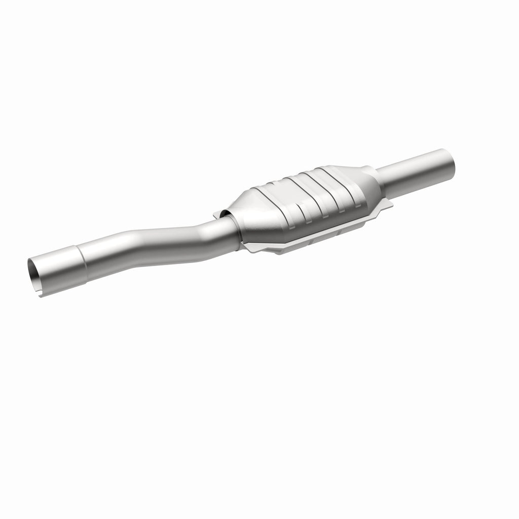 MagnaFlow Exhaust Products 51698 OEM Grade Direct-Fit Catalytic Converter for Select Jeep Grand Cherokee