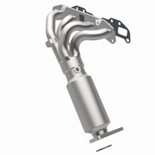 Load image into Gallery viewer, MagnaFlow Exhaust Products 5582596 California CARB Manifold Catalytic Converter for Select Nissan Frontier, Suzuki Equator