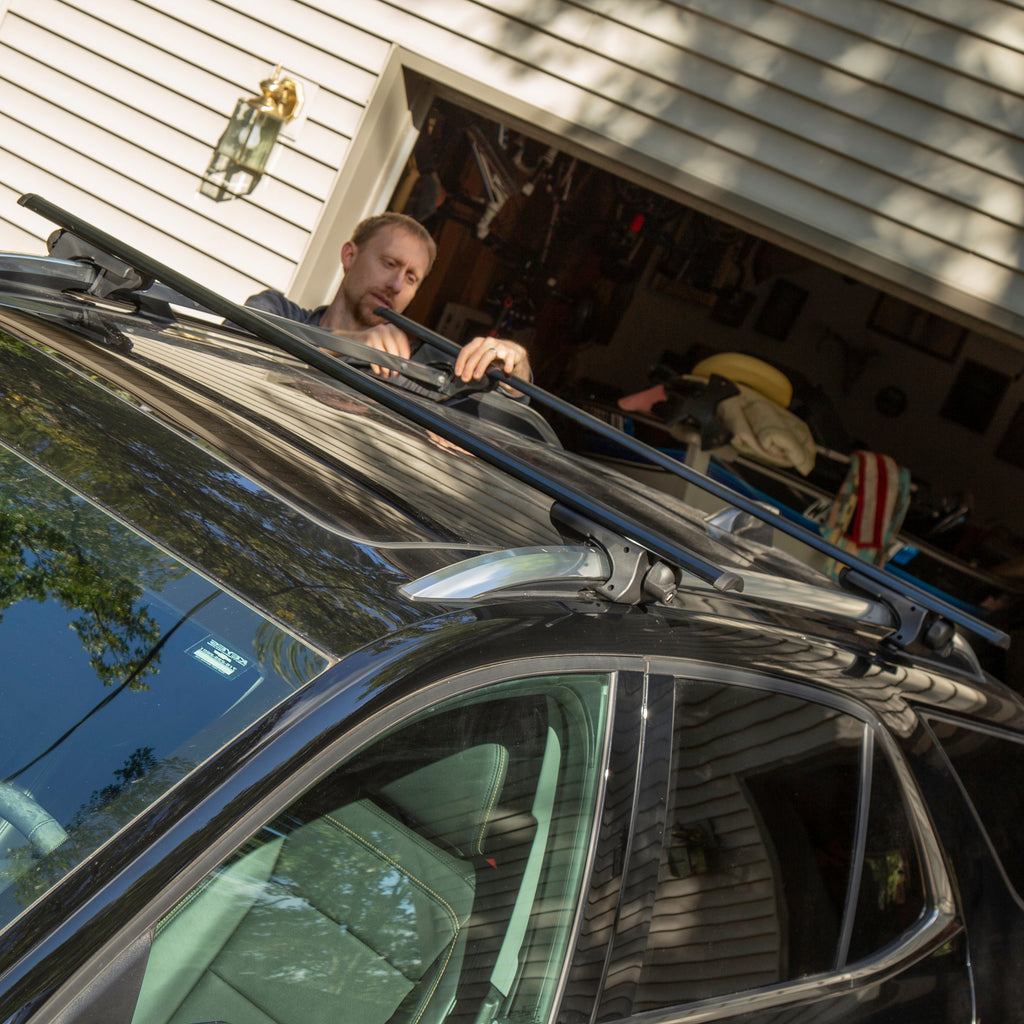 CURT 18118 53-3/8" Aluminum Universal Roof Rack Crossbars