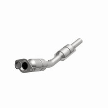 Load image into Gallery viewer, MagnaFlow Exhaust Products 444312 California CARB Direct-Fit Catalytic Converter for Select Pontiac Vibe, Toyota Corolla, Toyota Matrix