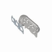 Load image into Gallery viewer, MagnaFlow Exhaust Products 49043 OEM Grade Manifold Catalytic Converter for Select Chevrolet Tracker, Suzuki Grand Vitara, Suzuki Vitara, Suzuki XL-7
