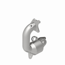 Load image into Gallery viewer, MagnaFlow Exhaust Products 52438 OEM Grade Direct-Fit Catalytic Converter for Select Nissan Juke, Nissan Sentra