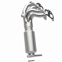Load image into Gallery viewer, MagnaFlow Exhaust Products 5582596 California CARB Manifold Catalytic Converter for Select Nissan Frontier, Suzuki Equator