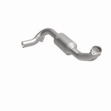 Load image into Gallery viewer, MagnaFlow Exhaust Products 4451166 California CARB Direct-Fit Catalytic Converter for Select Lincoln Navigator
