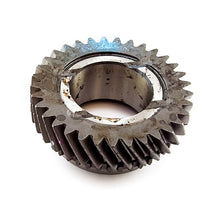 Load image into Gallery viewer, Omix 18887.25 Manual Trans Gear for Select Jeep Cherokee, Jeep Grand Cherokee, Jeep Grand Wagoneer, Jeep Wrangler