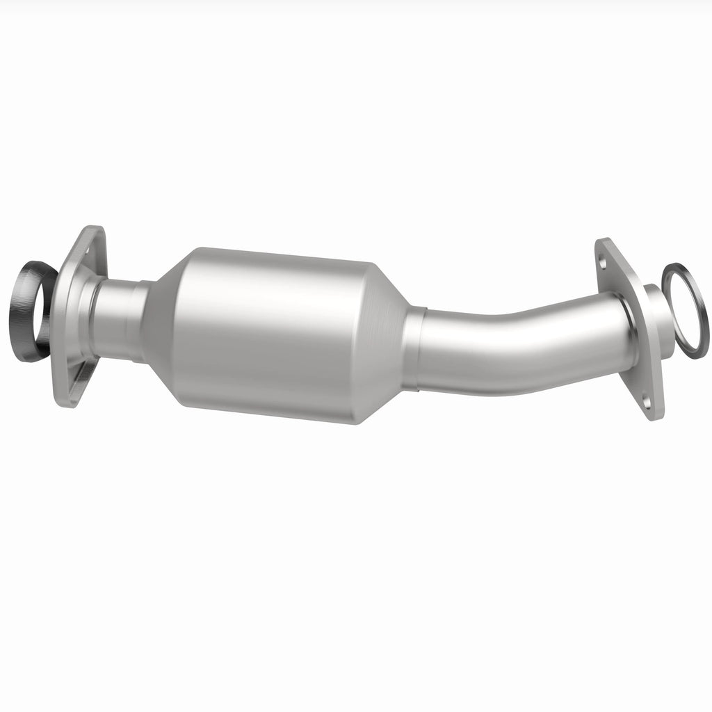 MagnaFlow Exhaust Products 280095 OEM Grade Direct-Fit Catalytic Converter for Select Toyota Sienna