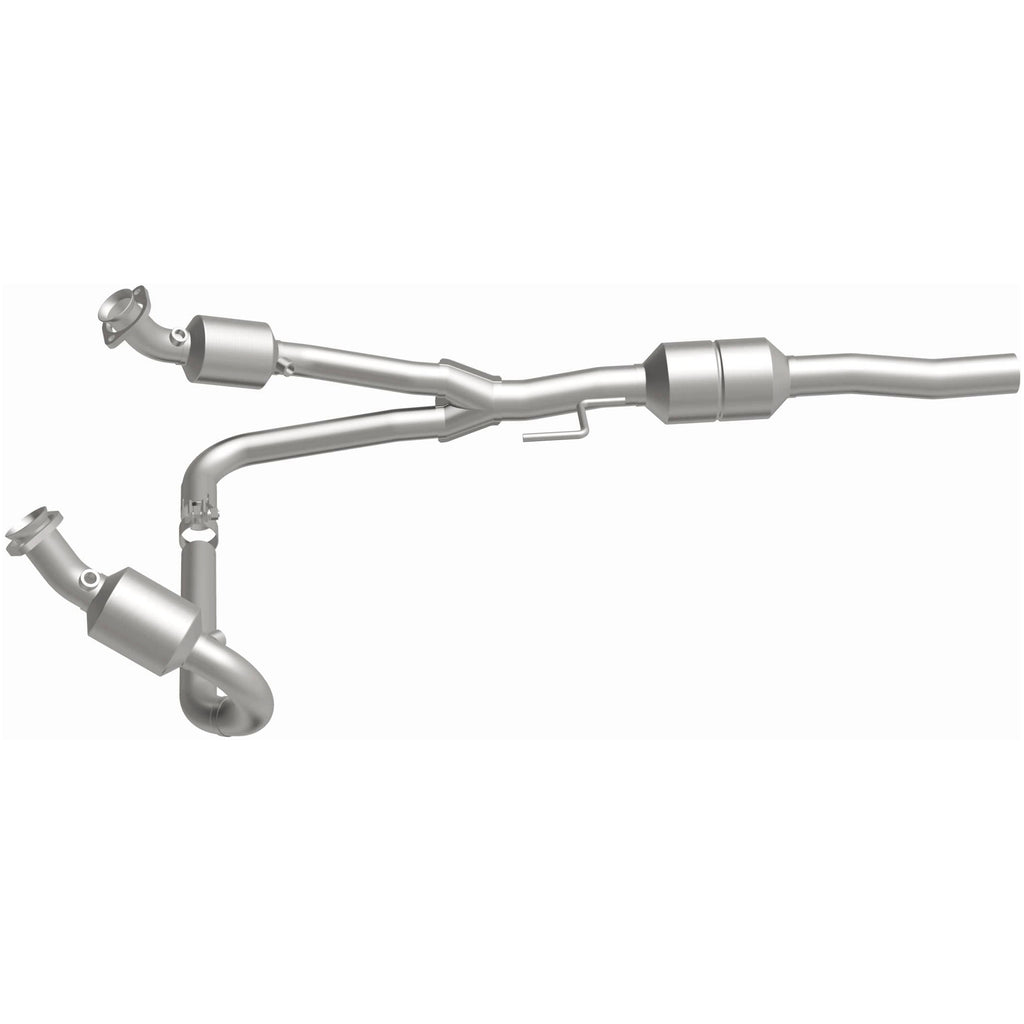 MagnaFlow Exhaust Products 51348 OEM Grade Direct-Fit Catalytic Converter for Select Dodge Durango