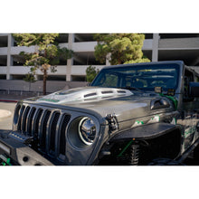 Load image into Gallery viewer, 18C-Jeep-WranglerGladiator-JlJt-Heat-Dispersion-Hood-(Does-Not-Fit-Mojave-Or-392-Models)