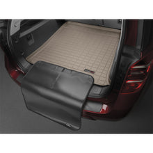 Load image into Gallery viewer, 18C-Tiguan-7Passengerseating-Behind-2Nd-Row-Seating-Cargo-With-Bumper-Protecto
