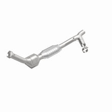 Load image into Gallery viewer, MagnaFlow Exhaust Products 23322 HM Grade Direct-Fit Catalytic Converter for Select Ford Expedition, Ford F-150, Ford F-250, Lincoln Navigator