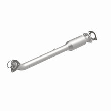 Load image into Gallery viewer, MagnaFlow Exhaust Products 51602 OEM Grade Direct-Fit Catalytic Converter for Select Nissan Frontier, Suzuki Equator