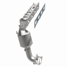 Load image into Gallery viewer, MagnaFlow Exhaust Products 5551159 California CARB Manifold Catalytic Converter for Select Jeep Cherokee