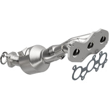 Load image into Gallery viewer, MagnaFlow Exhaust Products 5582820 California CARB Manifold Catalytic Converter for Select Toyota RAV4