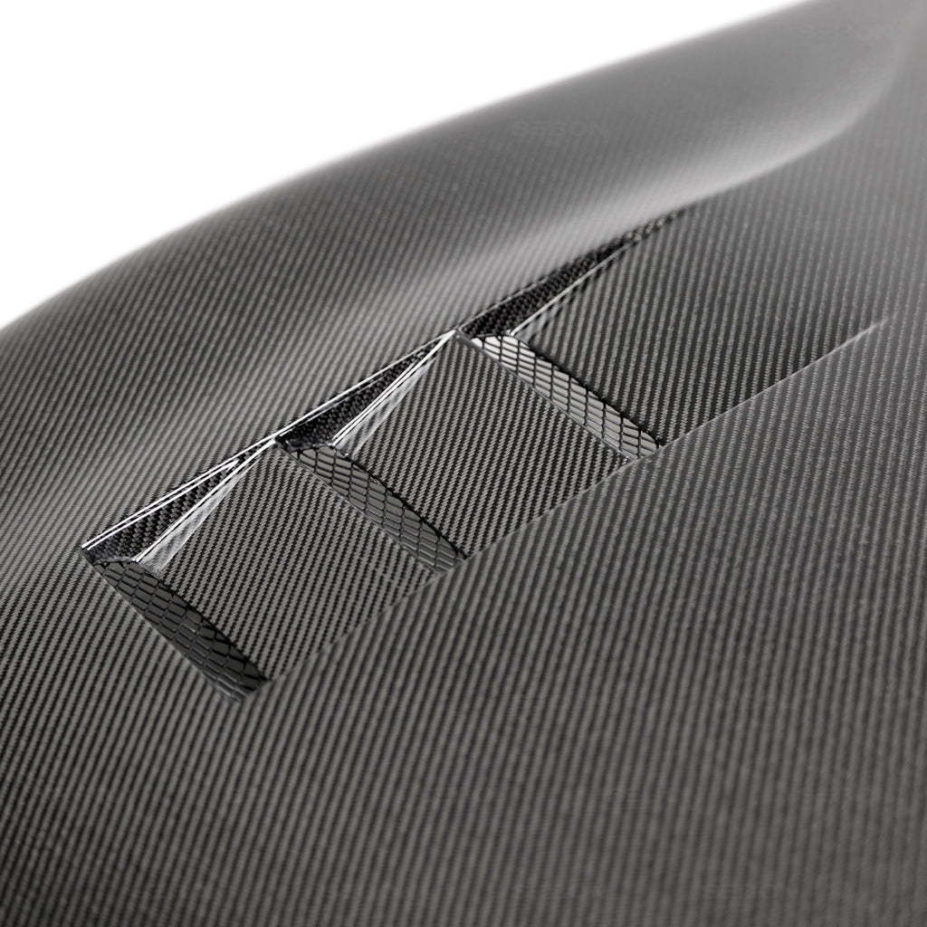 19-20-Toyota-Corolla-Hatchback-Ts-Style-Carbon-Fiber-Hood