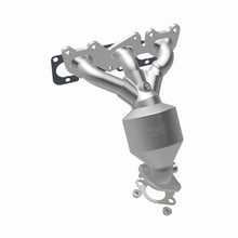 Load image into Gallery viewer, MagnaFlow Exhaust Products 5582202 California CARB Manifold Catalytic Converter for Select Hyundai Santa Fe