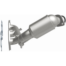 Load image into Gallery viewer, MagnaFlow Exhaust Products 5582545 California CARB Manifold Catalytic Converter for Select Lexus RX350, Toyota Highlander, Toyota Sienna