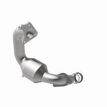 Load image into Gallery viewer, MagnaFlow Exhaust Products 52438 OEM Grade Direct-Fit Catalytic Converter for Select Nissan Juke, Nissan Sentra