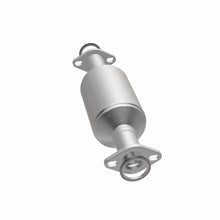 Load image into Gallery viewer, MagnaFlow Exhaust Products 3391884 California CARB Direct-Fit Catalytic Converter for Select Toyota 4Runner, Toyota Pickup