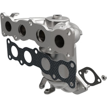 Load image into Gallery viewer, MagnaFlow Exhaust Products 22-266 OEM Grade Manifold Catalytic Converter for Select Hyundai Santa Fe, Hyundai Tucson, Kia Sorento, Kia Sportage