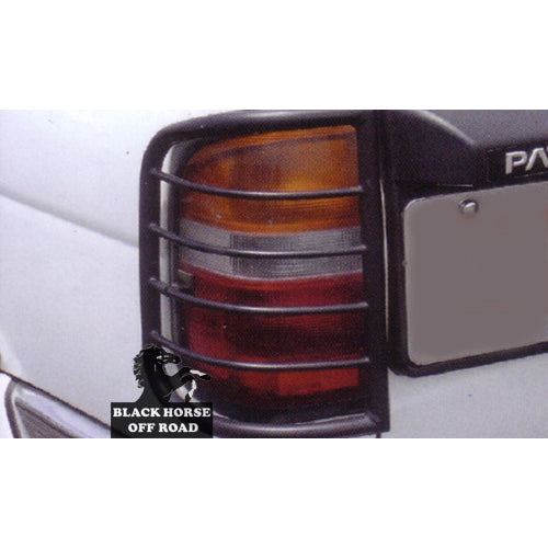 1996-2004-Nissan-Pathfinder-Tail-Li
