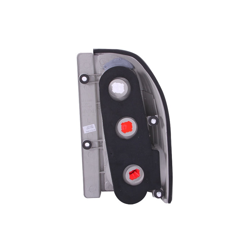 1999-2004-Suzuki-Grand-Vitara-Taillights-Chrome